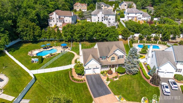 4 Dorene Court, Monroe, NJ 08831