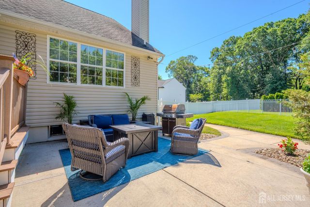 4 Dorene Court, Monroe, NJ 08831