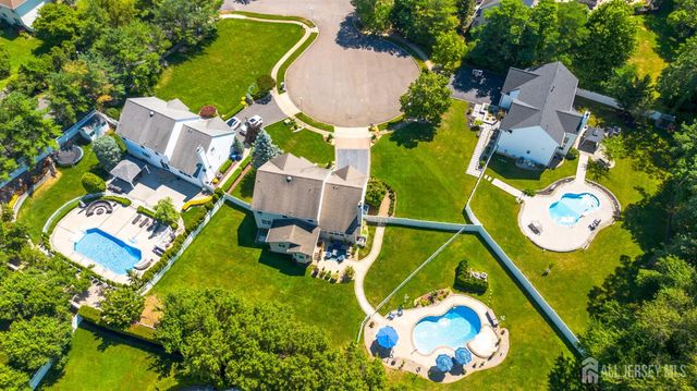 4 Dorene Court, Monroe, NJ 08831