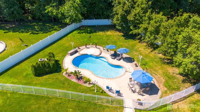 4 Dorene Court, Monroe, NJ 08831