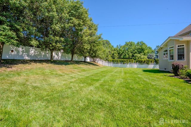 4 Dorene Court, Monroe, NJ 08831