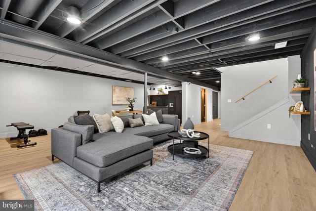 1321 BANNER DR, Lancaster, PA 17601