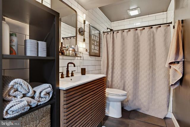 1321 BANNER DR, Lancaster, PA 17601