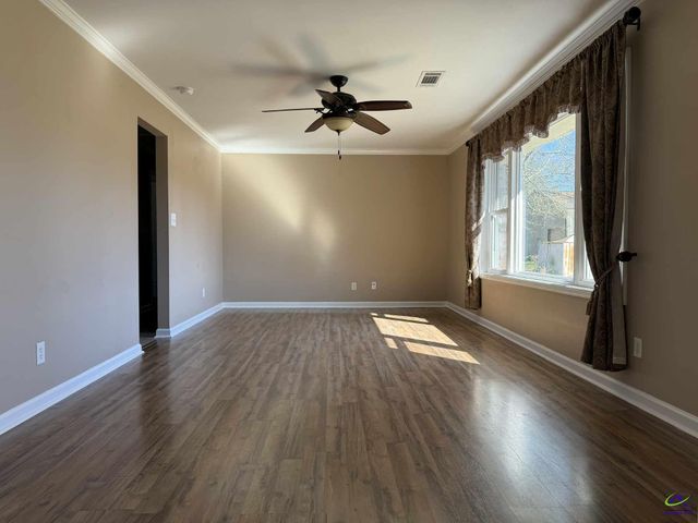 213 Air Park Drive, Warner Robins, GA 31088