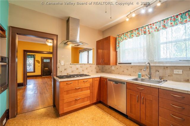 727 Garvin Avenue, Charleston, WV 25302