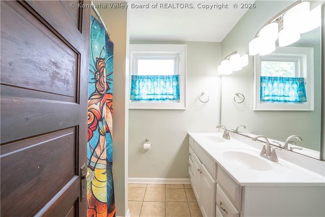 727 Garvin Avenue, Charleston, WV 25302
