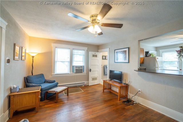 727 Garvin Avenue, Charleston, WV 25302
