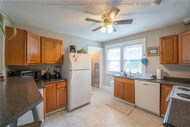 727 Garvin Avenue, Charleston, WV 25302