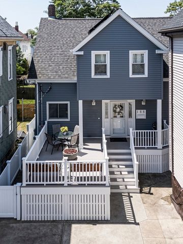 188 Washington St, New Bedford, MA 02740