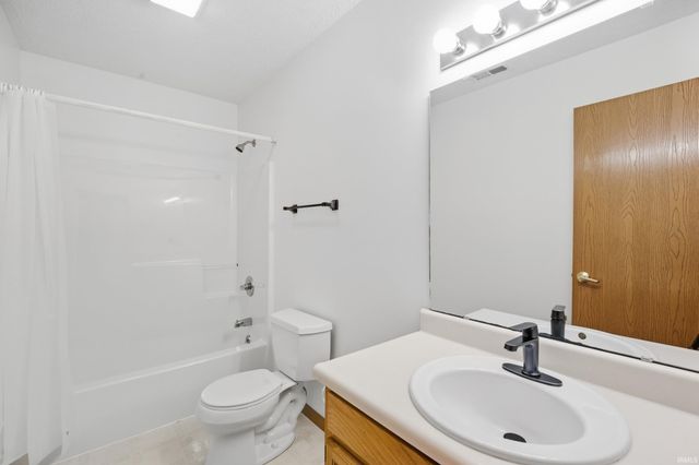 5000 Saddle Drive, Lafayette, IN 47905