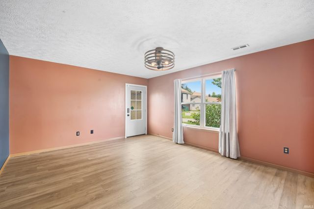 5000 Saddle Drive, Lafayette, IN 47905