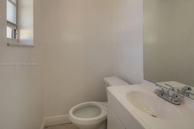 160 NW 199th Street 1, Miami Gardens, FL 33169