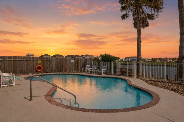 14873 Granada Dr 11, Corpus Christi, TX 78418
