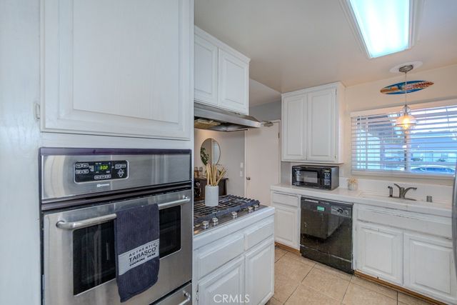 130 N Lohrum Lane, Anaheim Hills, CA 92807