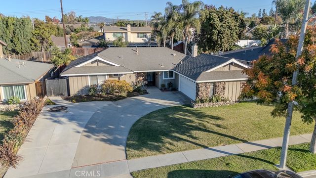 130 N Lohrum Lane, Anaheim Hills, CA 92807
