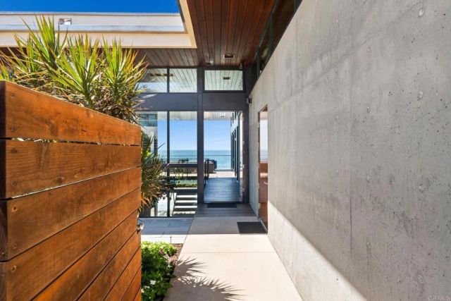 1909 S Pacific Street, Oceanside, CA 92054