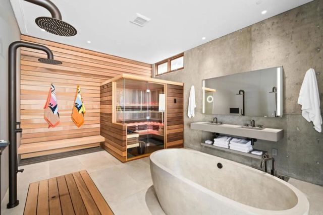 1909 S Pacific Street, Oceanside, CA 92054