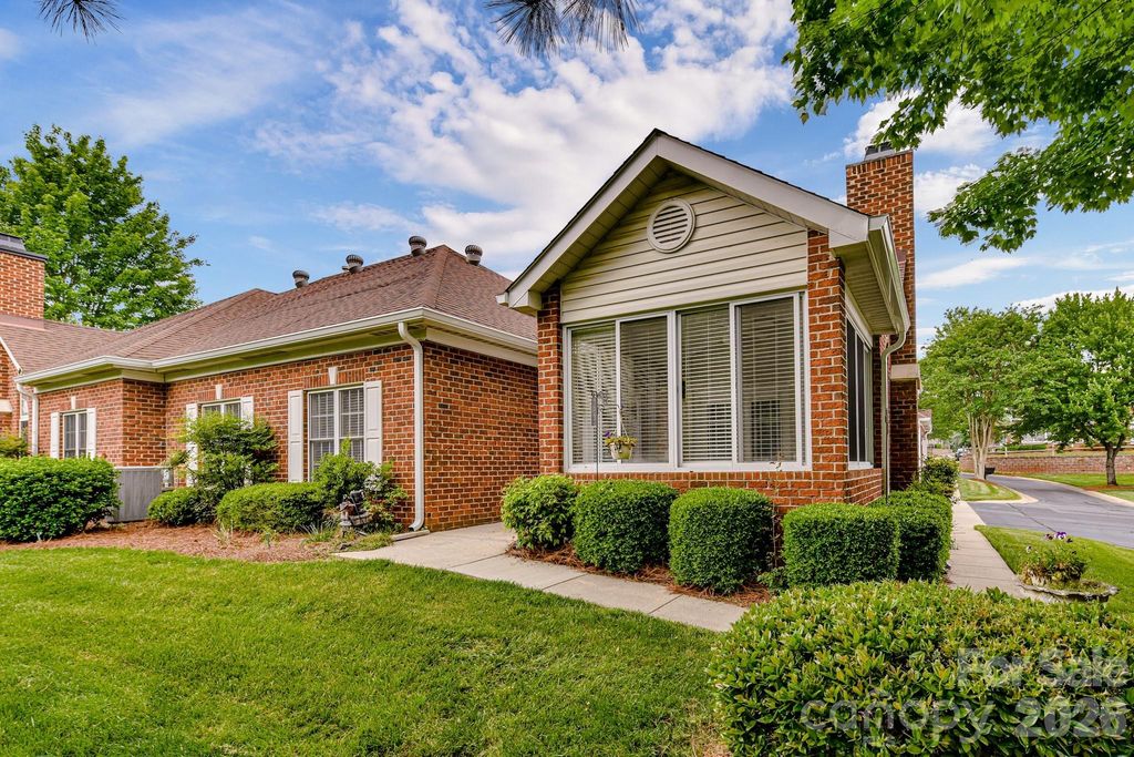 8629 Windsor Ridge Drive, Charlotte, NC 28277