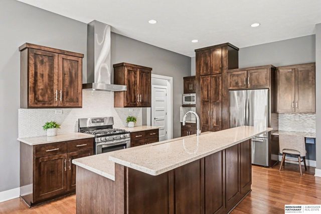 19819 Marcy Street, Omaha, NE 68022