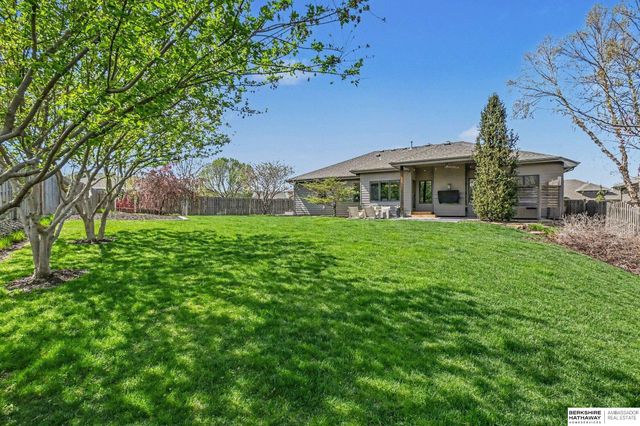 19819 Marcy Street, Omaha, NE 68022