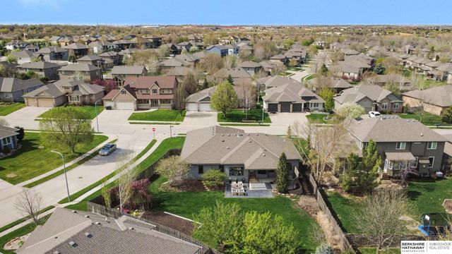 19819 Marcy Street, Omaha, NE 68022