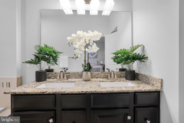 2804 LEWIS AVE, Suitland, MD 20746