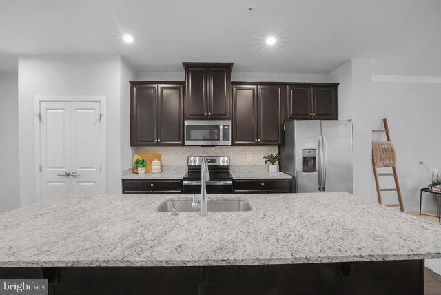 2804 LEWIS AVE, Suitland, MD 20746