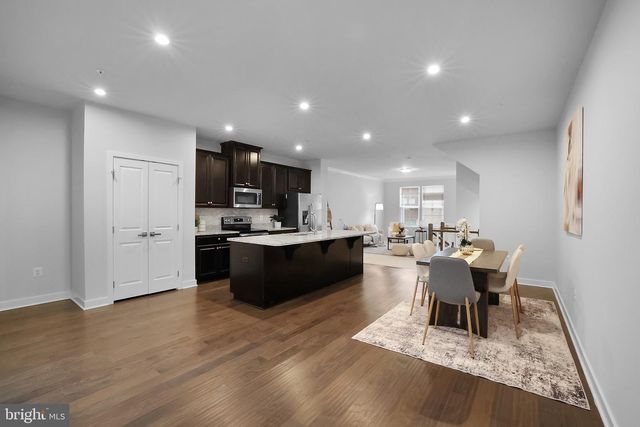 2804 LEWIS AVE, Suitland, MD 20746