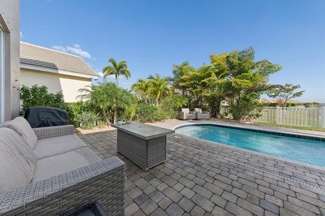 11534 SW Glengarry Court, Port St. Lucie, FL 34987