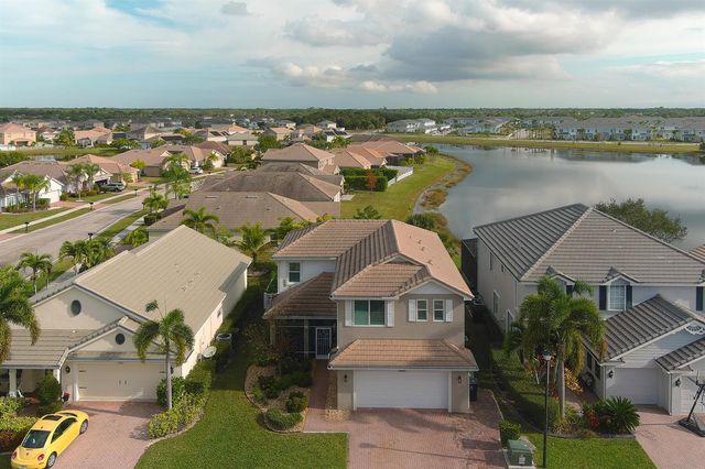 11534 SW Glengarry Court, Port St. Lucie, FL 34987