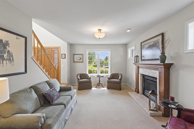 859 Fox Run Court, Oregon, WI 53575