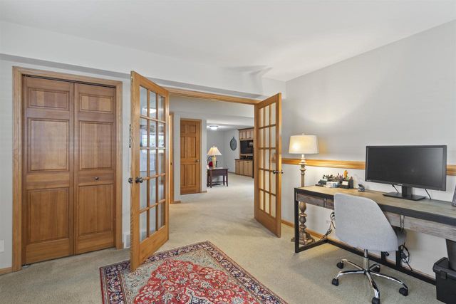 859 Fox Run Court, Oregon, WI 53575