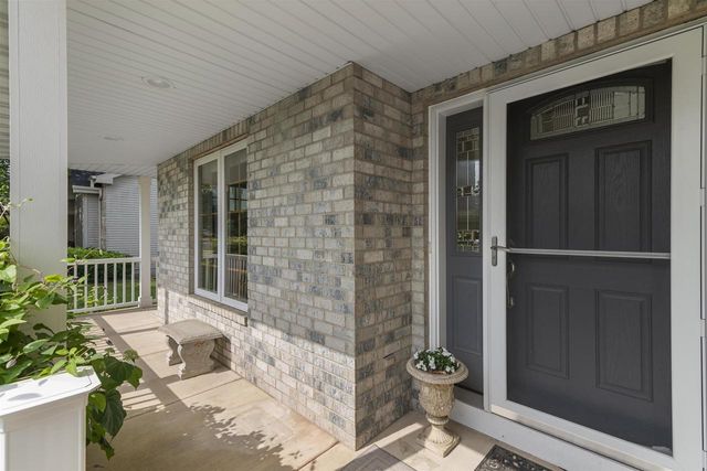 859 Fox Run Court, Oregon, WI 53575