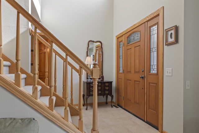 859 Fox Run Court, Oregon, WI 53575