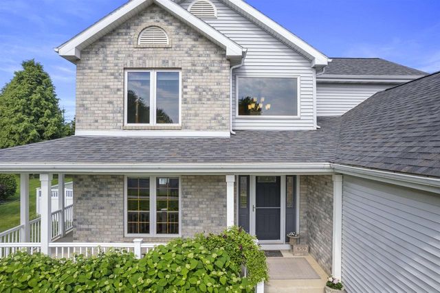 859 Fox Run Court, Oregon, WI 53575