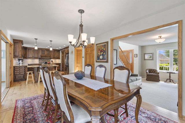 859 Fox Run Court, Oregon, WI 53575