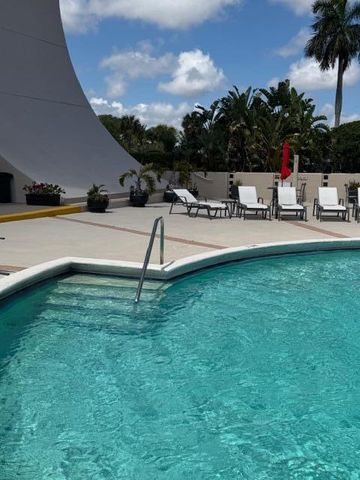 2425 Presidential Way Way 1703, West Palm Beach, FL 33401