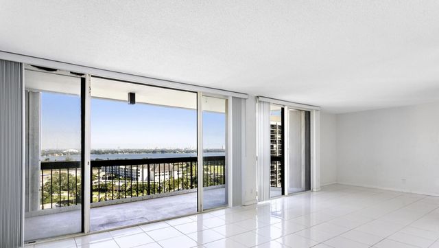 2425 Presidential Way Way 1703, West Palm Beach, FL 33401