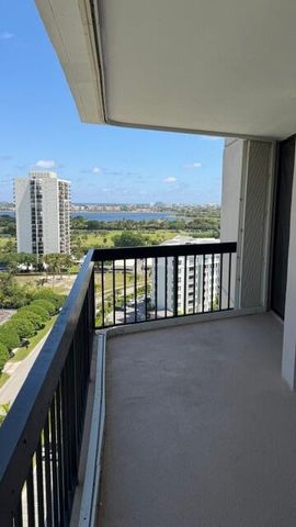 2425 Presidential Way Way 1703, West Palm Beach, FL 33401