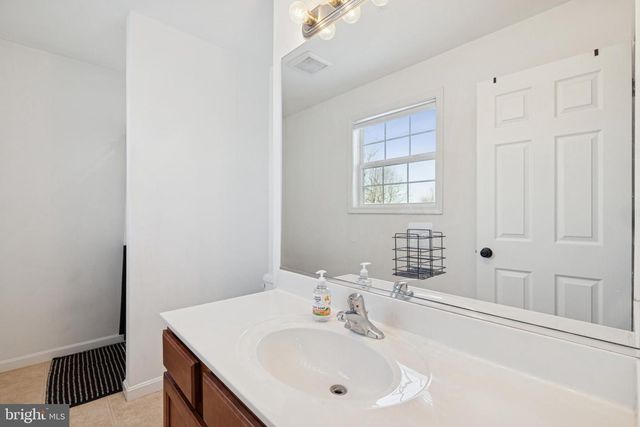 200 NEWTOWN RD, Chester, MD 21619