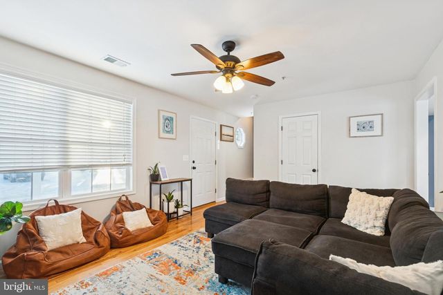 200 NEWTOWN RD, Chester, MD 21619