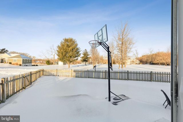 200 NEWTOWN RD, Chester, MD 21619