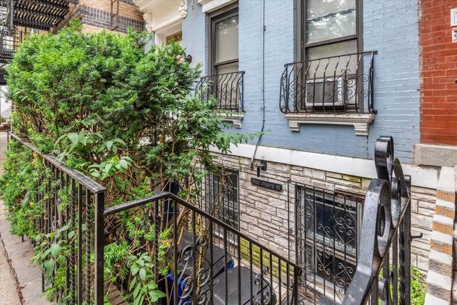 208 East 75th Street, New York (manhattan), NY 10021