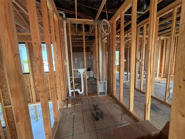4735 Hillsdale Drive, Urbandale, IA 50322
