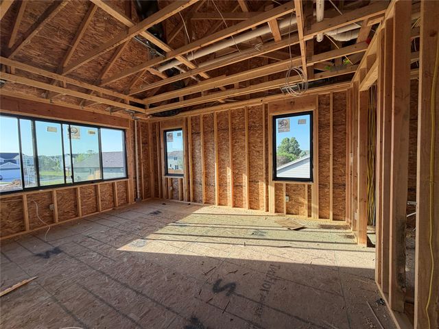 4735 Hillsdale Drive, Urbandale, IA 50322