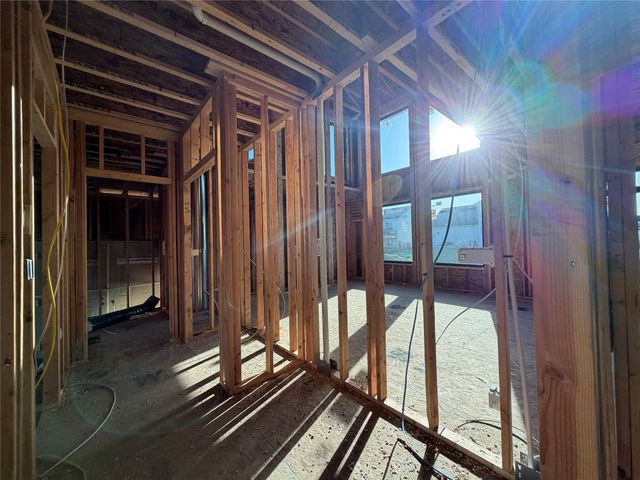 4735 Hillsdale Drive, Urbandale, IA 50322