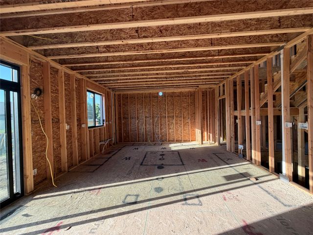 4735 Hillsdale Drive, Urbandale, IA 50322