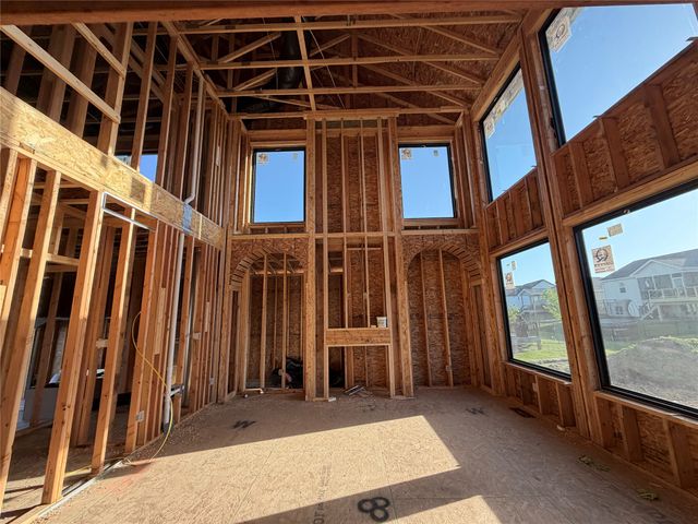 4735 Hillsdale Drive, Urbandale, IA 50322