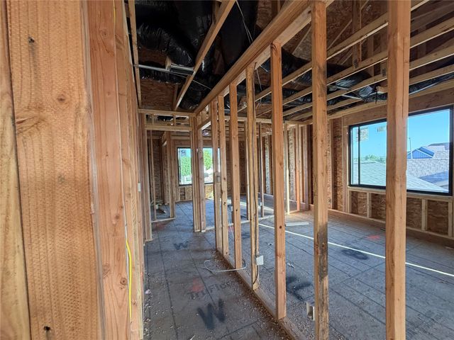 4735 Hillsdale Drive, Urbandale, IA 50322