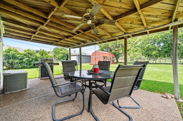 578 ElmWood Drive, Woodway, TX 76712